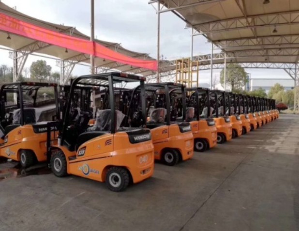 不想買叉車想租？杭叉租賃滿足您的的需求！