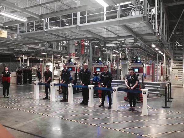 寶馬汽車工廠，杭叉AGV叉車智能搬運(yùn)強(qiáng)勢(shì)進(jìn)駐！