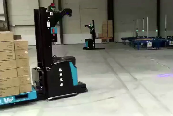 杭叉AGV叉車進(jìn)駐阿里菜鳥(niǎo)物流