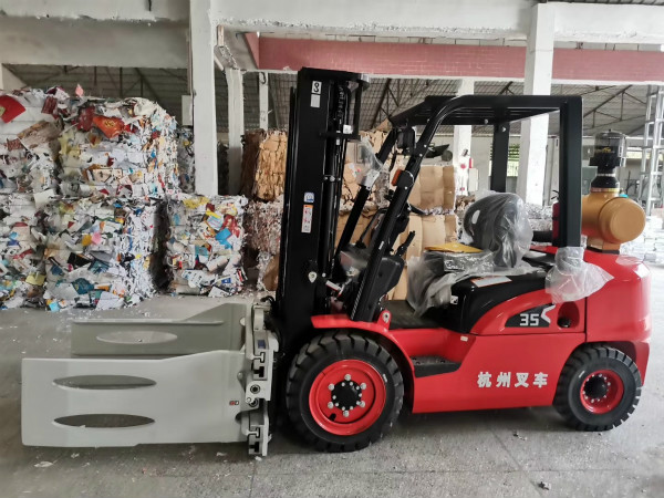 你的內(nèi)燃叉車柴油濾芯有在正確更換嗎？